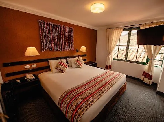 Hotel Raymi